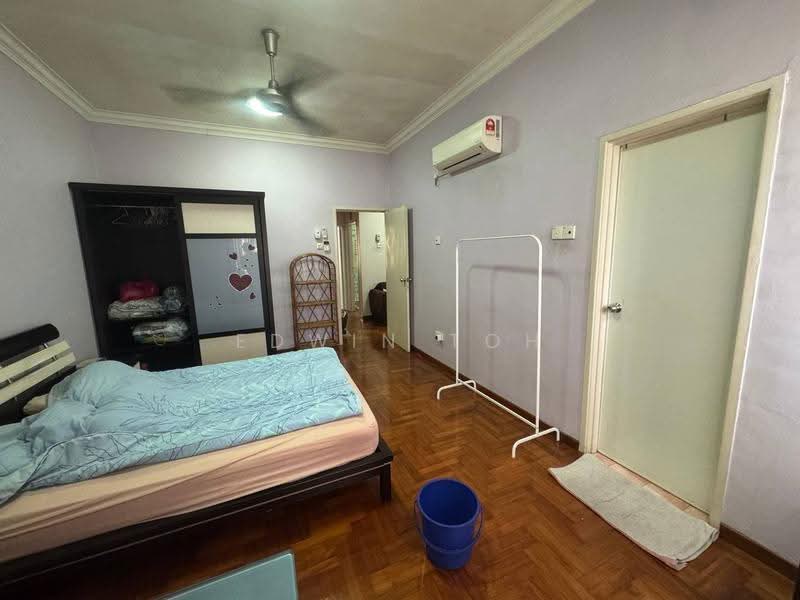 2-storey Terraced House for Rent in Taman Daya (Johor Bahru) - Edwin Toh - Bedroom - PropertyGuru.com.my