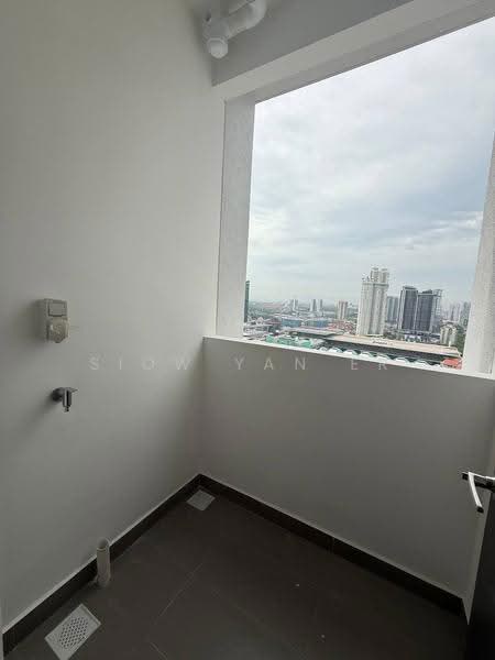 Service Residence for Sale at Meldrum Heights (Residensi Meldrum) - Siow Yan Er - Balcony - PropertyGuru.com.my