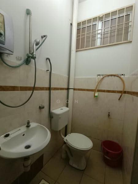 2-storey Terraced House for Rent in Taman Merak (Bukit Baru) - Goh Jun Khai - Bathroom - PropertyGuru.com.my