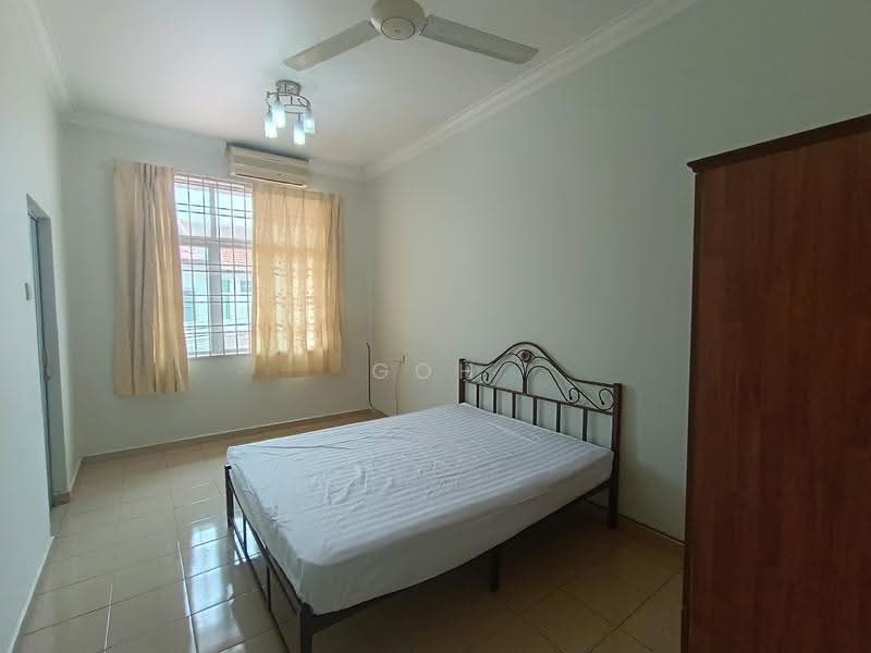 2-storey Terraced House for Rent in Taman Merak (Bukit Baru) - Goh Jun Khai - Bedroom - PropertyGuru.com.my