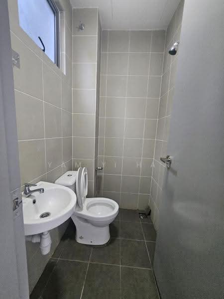 Semi-Detached House for Rent in Kajang (Selangor) - Yam Yi Han - Bathroom - PropertyGuru.com.my