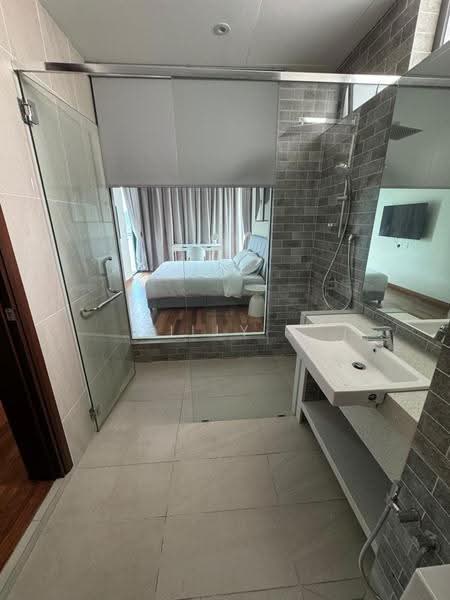 Condominium for Rent at Queens Residences Q2 @ Queens Waterfront - Lilly . - Bedroom - PropertyGuru.com.my