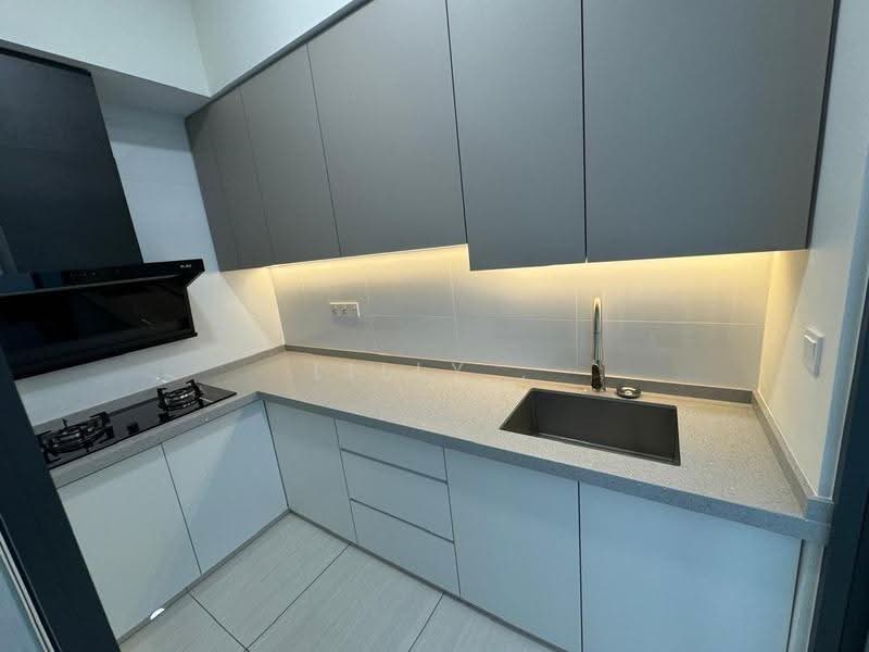 Condominium for Rent at Queens Residences Q2 @ Queens Waterfront - Lilly . - Kitchen - PropertyGuru.com.my