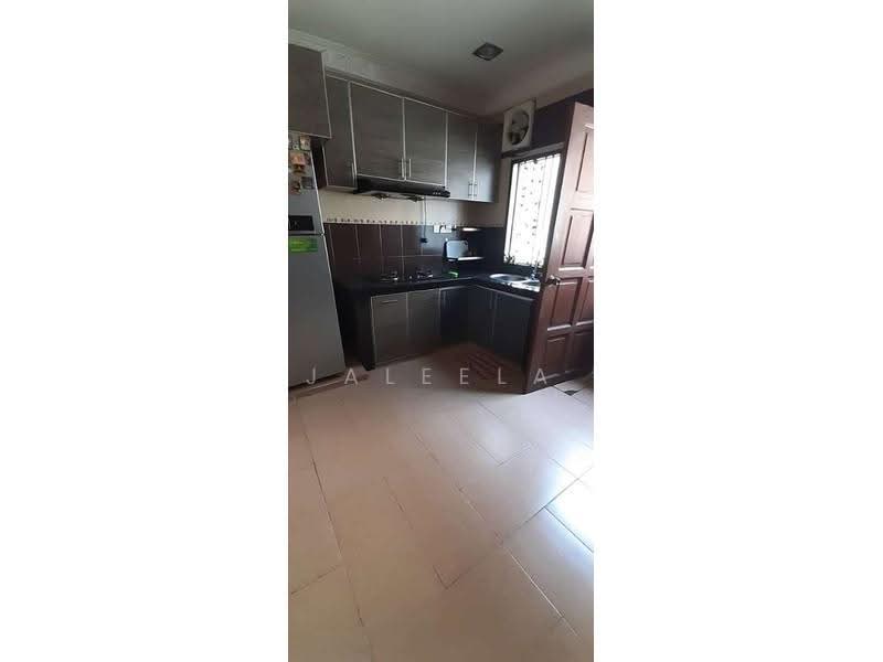 2-storey Terraced House for Rent in Klang (Selangor) - Jaleela Banu Ahmad - Kitchen - PropertyGuru.com.my