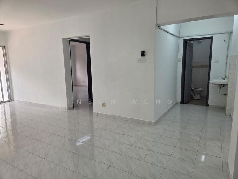 Pangsapuri untuk Dijual di Segar Apartments - Jinson Wong - Living Room - PropertyGuru.com.my