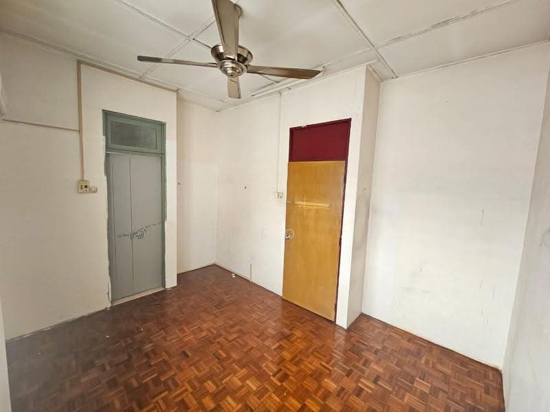 2-storey Terraced House for Sale in Taman Universiti Indah (Seri Kembangan) - Leo Koh - Interior - PropertyGuru.com.my