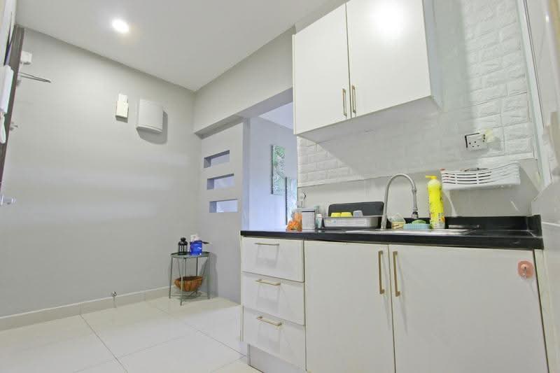 Pangsapuri untuk Dijual di Perling Heights Apartments - Wil Mong - Kitchen - PropertyGuru.com.my