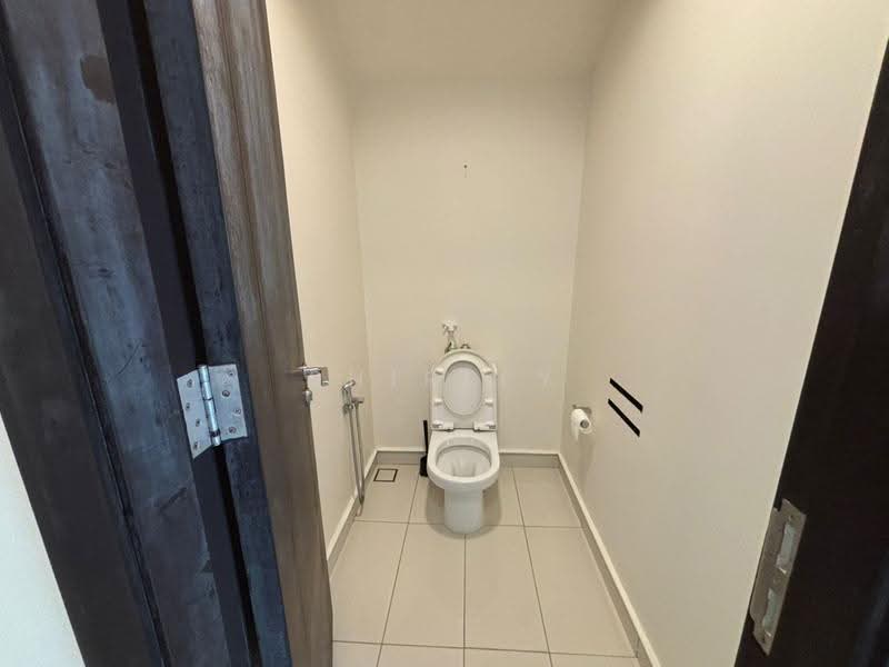 2-storey Terraced House for Sale in Medini (Iskandar Puteri (Nusajaya)) - Shirley Pang - Bathroom - PropertyGuru.com.my