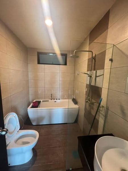 Service Residence for Sale at Molek Regency - Vincent Gian - Bathroom - PropertyGuru.com.my