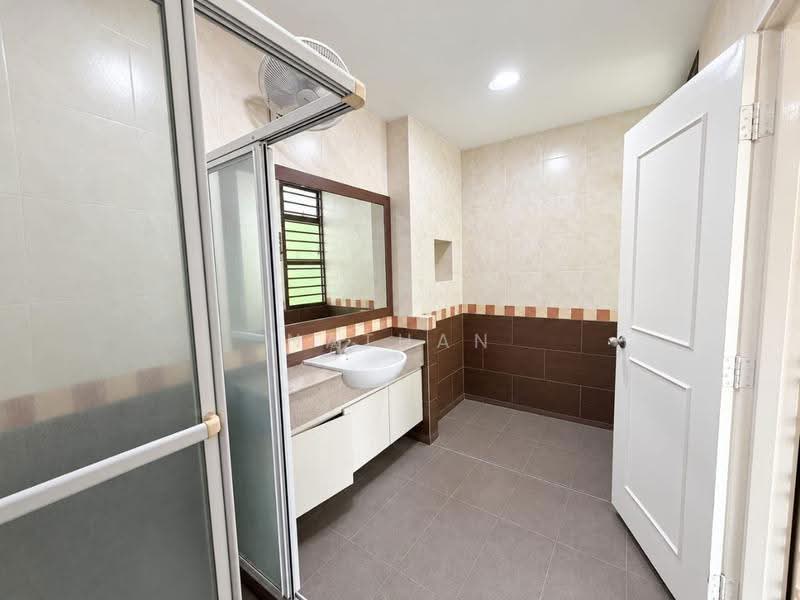 2-storey Terraced House for Sale in Taman Impian Emas (Skudai) - Nathan Chan - Bathroom - PropertyGuru.com.my