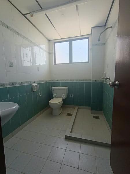 Kondominium untuk Disewa di Villa Beverly Hills - Goh Jun Khai - Bathroom - PropertyGuru.com.my