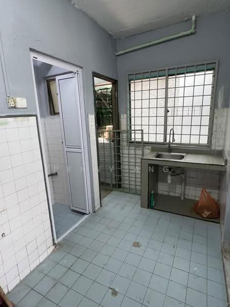 Apartment for Rent at Teratai Mewah Apartment Block 4 & 6 - Penny Ang - Kitchen - PropertyGuru.com.my