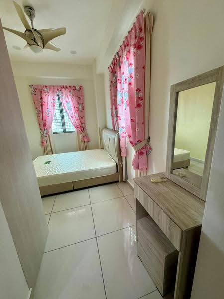 Service Residence for Sale at Straits Garden Residence - Lilly . - Bedroom - PropertyGuru.com.my