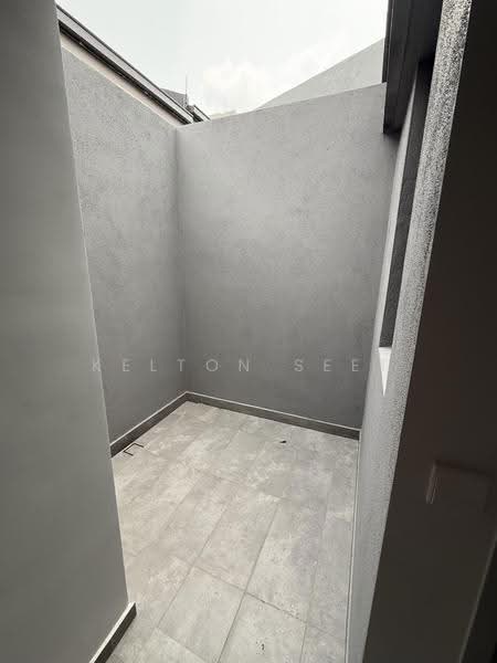 Rumah Teres 2.5-Tingkat untuk Dijual di Taman Bukit Serdang (Seri Kembangan) - Kelton Seet - Exterior - PropertyGuru.com.my