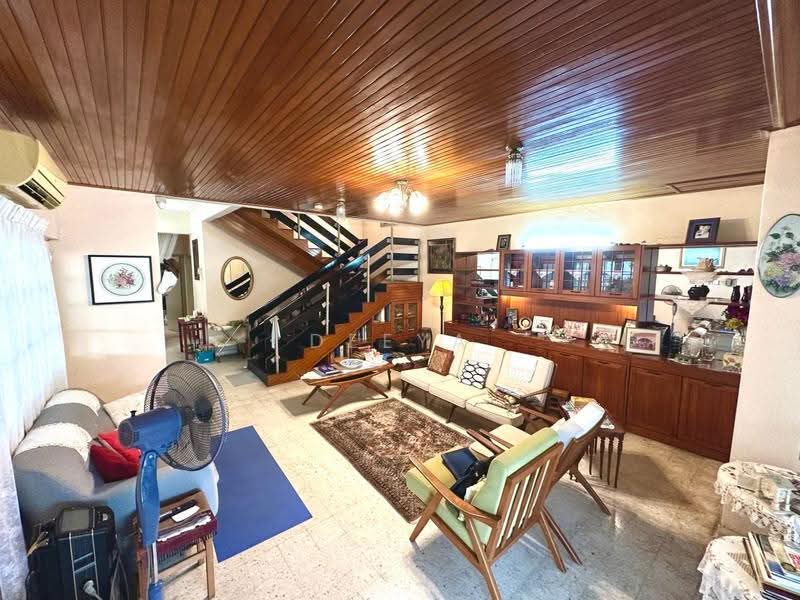 Rumah Berkembar untuk Dijual di Kelana Jaya (Petaling Jaya) - Deeya Yusof - Living Room - PropertyGuru.com.my