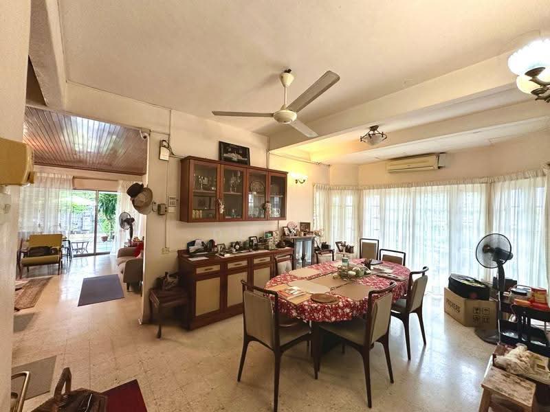Rumah Berkembar untuk Dijual di Kelana Jaya (Petaling Jaya) - Deeya Yusof - Living Room - PropertyGuru.com.my