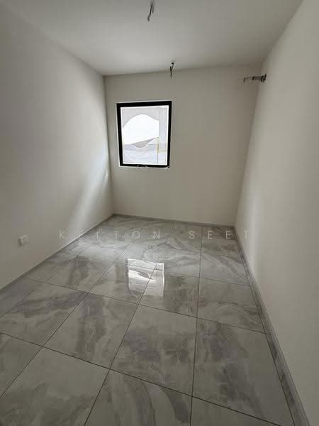 Rumah Teres untuk Dijual di Taman Bukit Serdang (Seri Kembangan) - Kelton Seet - Interior - PropertyGuru.com.my