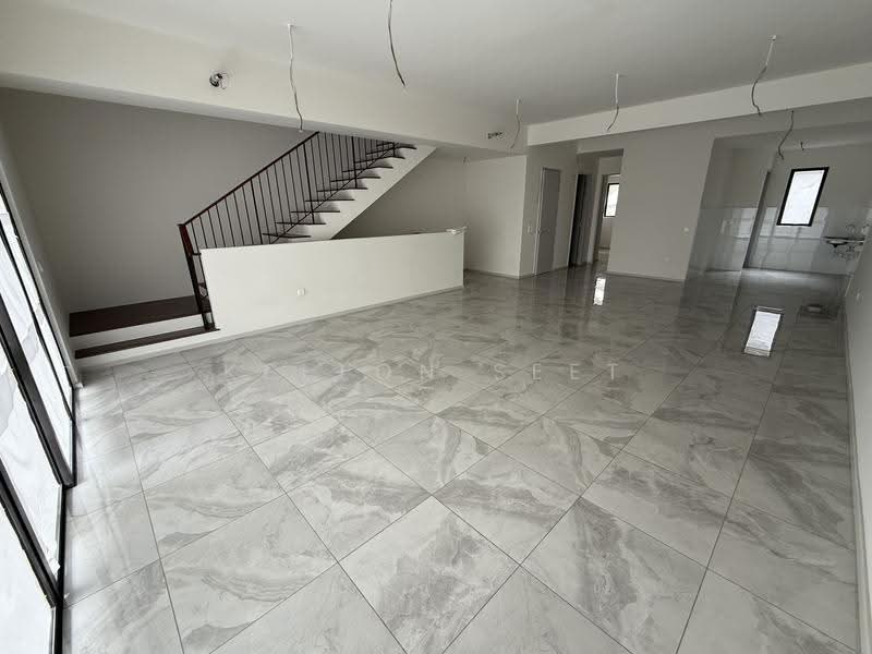 Rumah Teres untuk Dijual di Taman Bukit Serdang (Seri Kembangan) - Kelton Seet - Interior - PropertyGuru.com.my