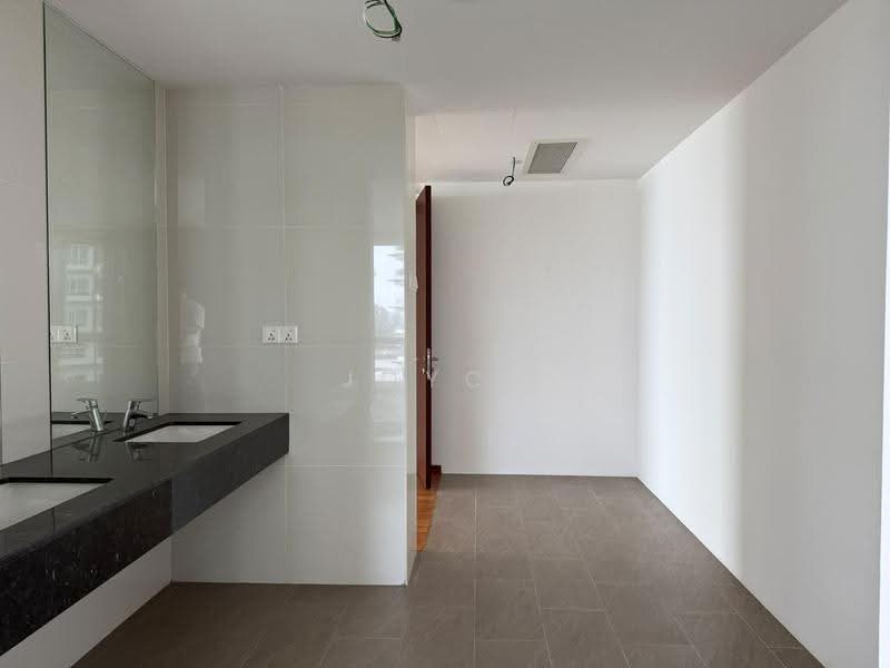 Kondominium untuk Dijual di One Tanjong Condominium - Joyce Chin - Bathroom - PropertyGuru.com.my