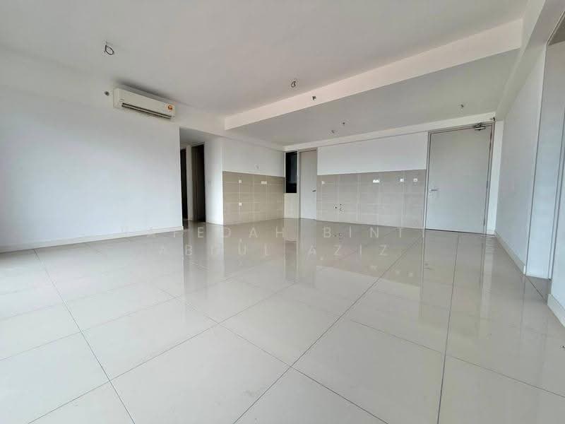 Kediaman Servis untuk Dijual di The Pulse Residence - Rafedah Binti Abdul Aziz - Living Room - PropertyGuru.com.my