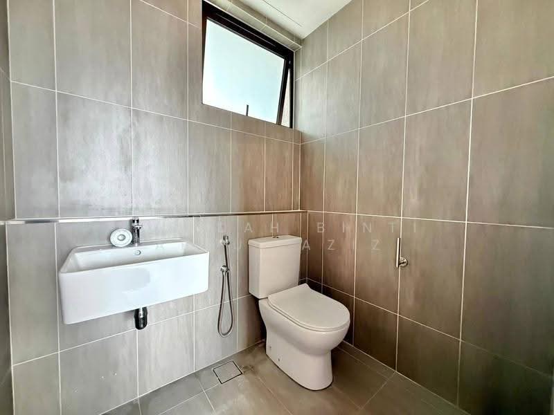 Kediaman Servis untuk Dijual di The Pulse Residence - Rafedah Binti Abdul Aziz - Bathroom - PropertyGuru.com.my