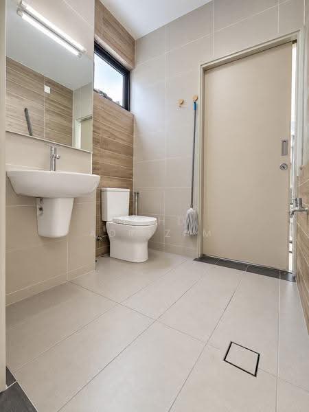 Rumah Teres untuk Dijual di Elmina (Shah Alam) - Mohd Adryzam - Bathroom - PropertyGuru.com.my