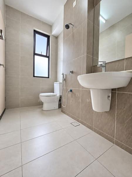 Rumah Teres untuk Dijual di Elmina (Shah Alam) - Mohd Adryzam - Bathroom - PropertyGuru.com.my