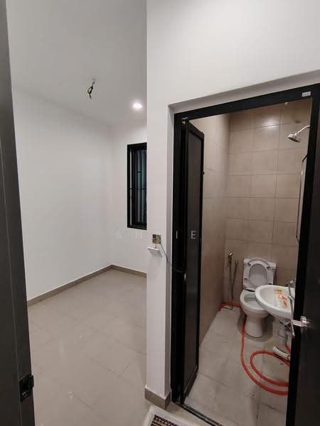 Rumah Teres 2-Tingkat untuk Dijual di Elmina (Shah Alam) - Annie Chong - Bathroom - PropertyGuru.com.my