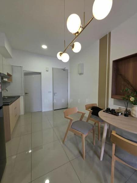 Kediaman Servis untuk Disewa di Savvy @ Riana Dutamas - Harper Tan - Kitchen - PropertyGuru.com.my