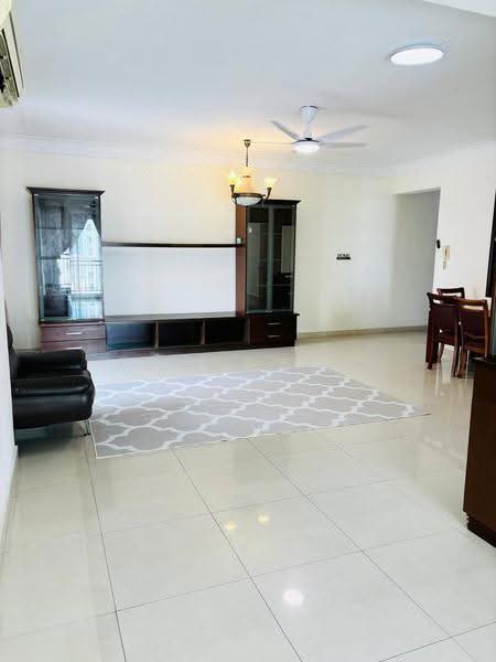 Kondominium untuk Dijual di Royal Domain Sri Putramas 2 - Adibah Salim - Living Room - PropertyGuru.com.my