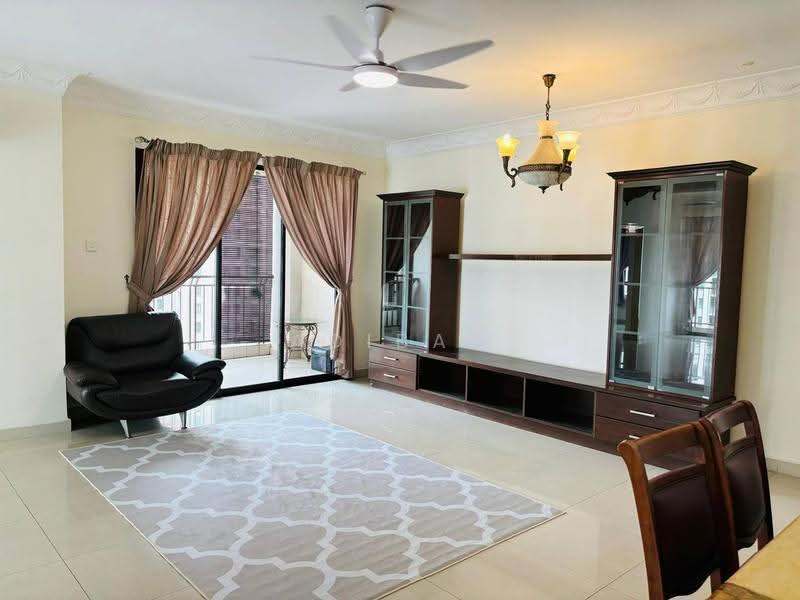 Kondominium untuk Dijual di Royal Domain Sri Putramas 2 - Adibah Salim - Living Room - PropertyGuru.com.my