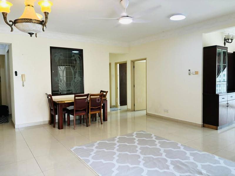Kondominium untuk Dijual di Royal Domain Sri Putramas 2 - Adibah Salim - Living Room - PropertyGuru.com.my