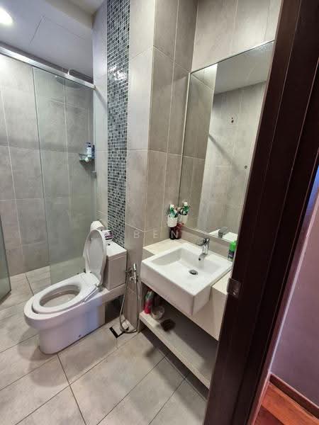 Kondominium untuk Dijual di Queens Residences Q1 @ Queens Waterfront - Ben Liau - Bathroom - PropertyGuru.com.my