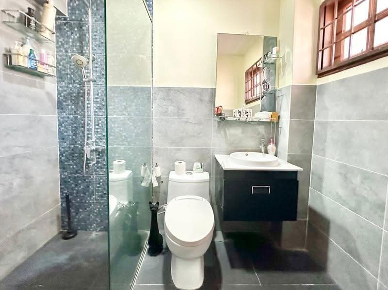 Rumah Teres 2.5-Tingkat untuk Dijual di Bukit Antarabangsa (Ulu Kelang) - Deeya Yusof - Bathroom - PropertyGuru.com.my