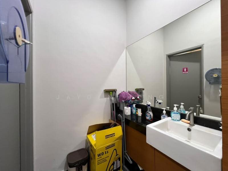Shop / Office untuk Disewa di Puchong (Selangor) - Jayden Heng - Bathroom - PropertyGuru.com.my