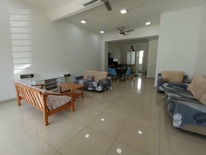 Rumah Teres 2-Tingkat untuk Disewa di Country Villas Resort (Ayer Keroh) - Goh Jun Khai - Living Room - PropertyGuru.com.my