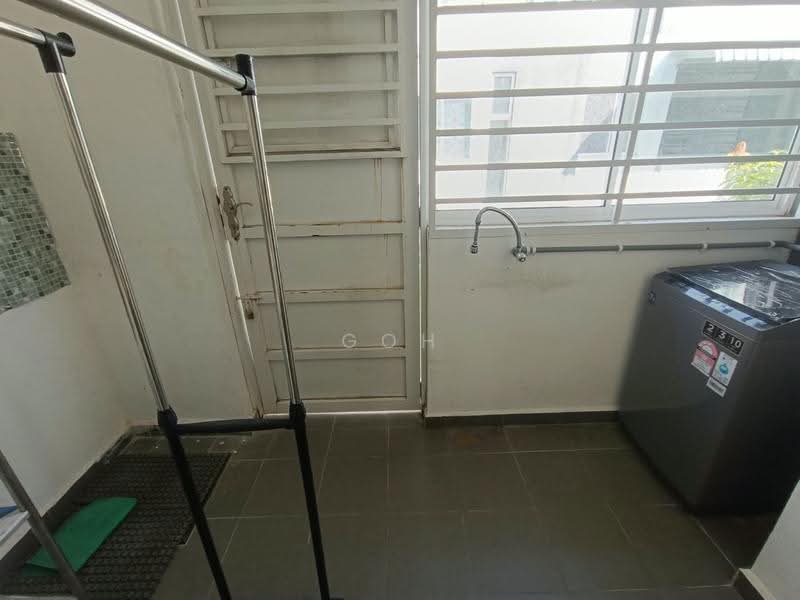 Rumah Teres 2-Tingkat untuk Disewa di Country Villas Resort (Ayer Keroh) - Goh Jun Khai - Balcony - PropertyGuru.com.my