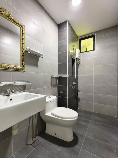 Kediaman Servis untuk Disewa di Marina Residence - Alex How - Bathroom - PropertyGuru.com.my