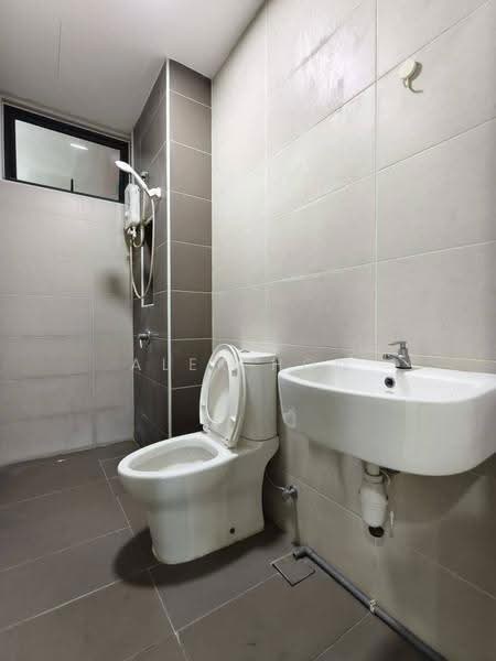 Kediaman Servis untuk Disewa di Marina Residence - Alex How - Bathroom - PropertyGuru.com.my