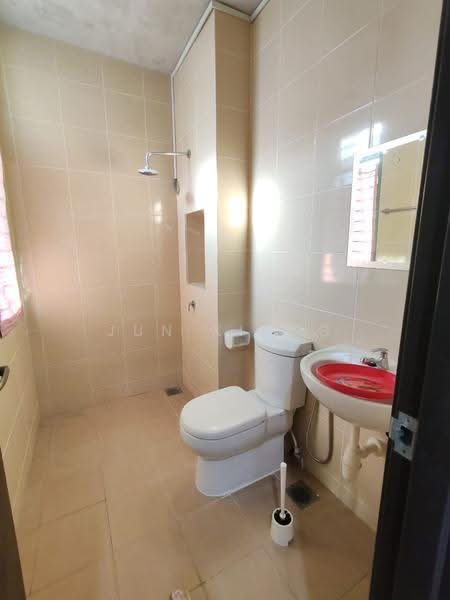 2-storey Terraced House for Sale in Taman Nusa Idaman (Iskandar Puteri (Nusajaya)) - Jun Xiong Tan - Bathroom - PropertyGuru.com.my