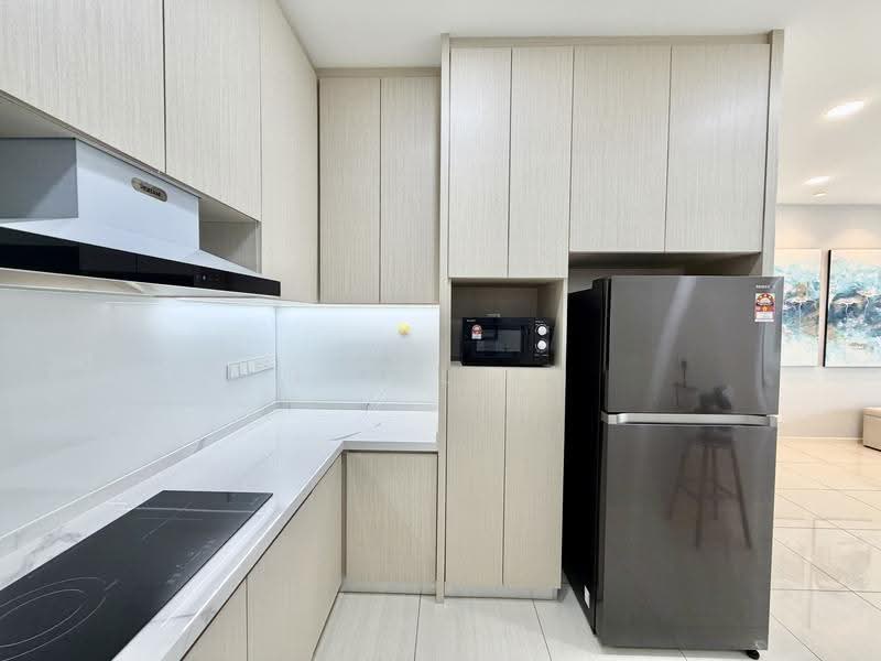Kondominium untuk Dijual di Queens Residences Q1 @ Queens Waterfront - Ben Liau - Kitchen - PropertyGuru.com.my