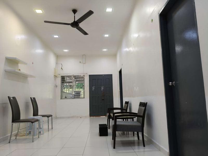 Rumah Teres 1-Tingkat untuk Disewa di Seremban (Negeri Sembilan) - Geoff Lim - Living Room - PropertyGuru.com.my
