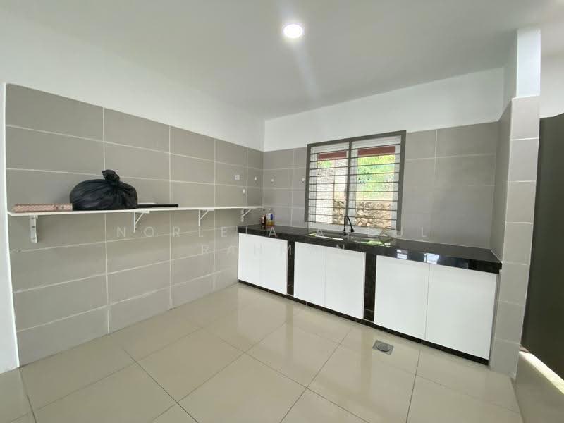 Semi-Detached House for Rent in Sepang (Selangor) - Norlela Abdul Rahman - Kitchen - PropertyGuru.com.my