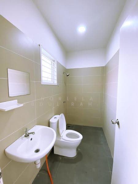 Semi-Detached House for Rent in Sepang (Selangor) - Norlela Abdul Rahman - Bathroom - PropertyGuru.com.my