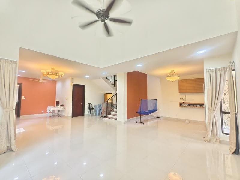 Rumah Berkembar untuk Dijual di Riverview Kemensah (Melawati) - Kew . - Living Room - PropertyGuru.com.my