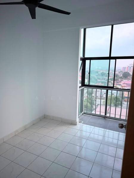 Pangsapuri untuk Disewa di Larkin Indah - Alex How - Balcony - PropertyGuru.com.my