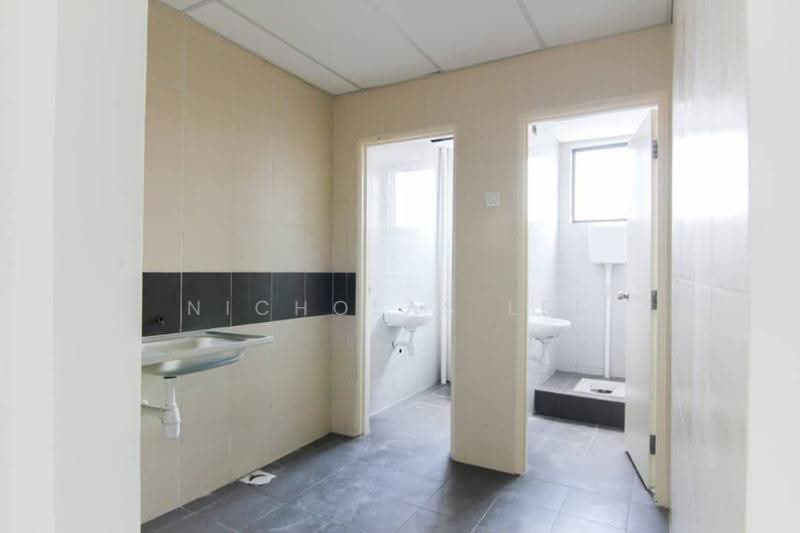 Kilang Teres untuk Dijual di Klang (Selangor) - Nicholas Lee - Bathroom - PropertyGuru.com.my
