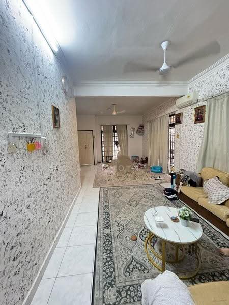 Rumah Teres 2-Tingkat untuk Dijual di Bandar Seri Alam (Masai) - Carson . - Living Room - PropertyGuru.com.my