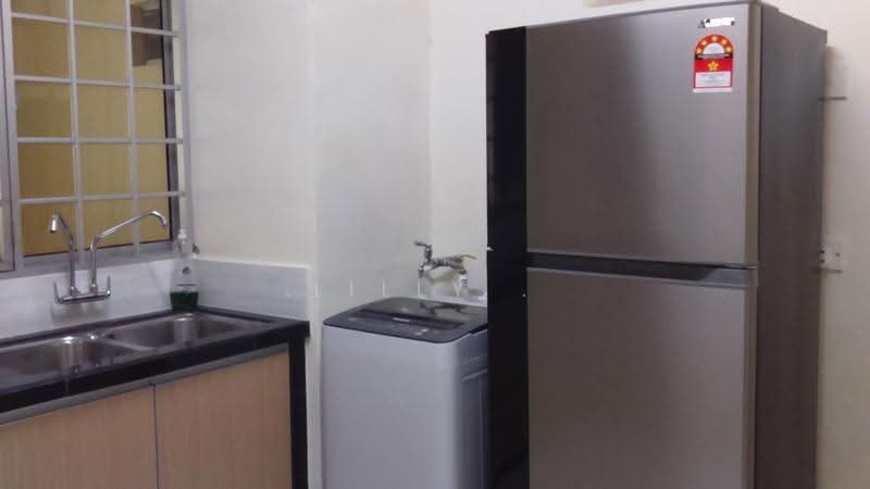 Condominium for Sale at Putra Place Condominium - Lilly . - Kitchen - PropertyGuru.com.my