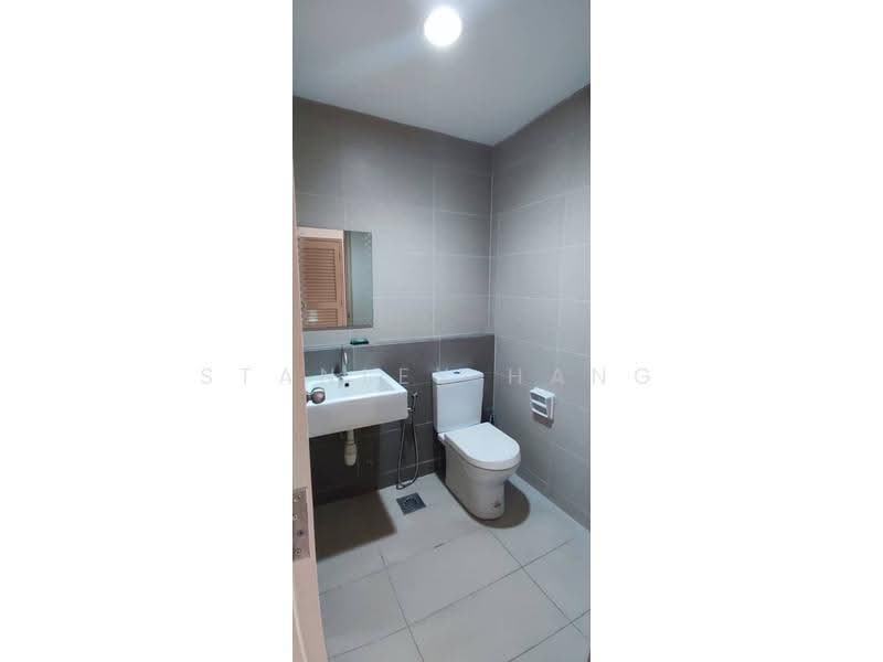 Kediaman Servis untuk Disewa di SetiaWalk - Stanley Hang - Bathroom - PropertyGuru.com.my